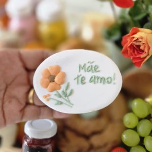 Alternative view of Pedacinho de Amor Mãe